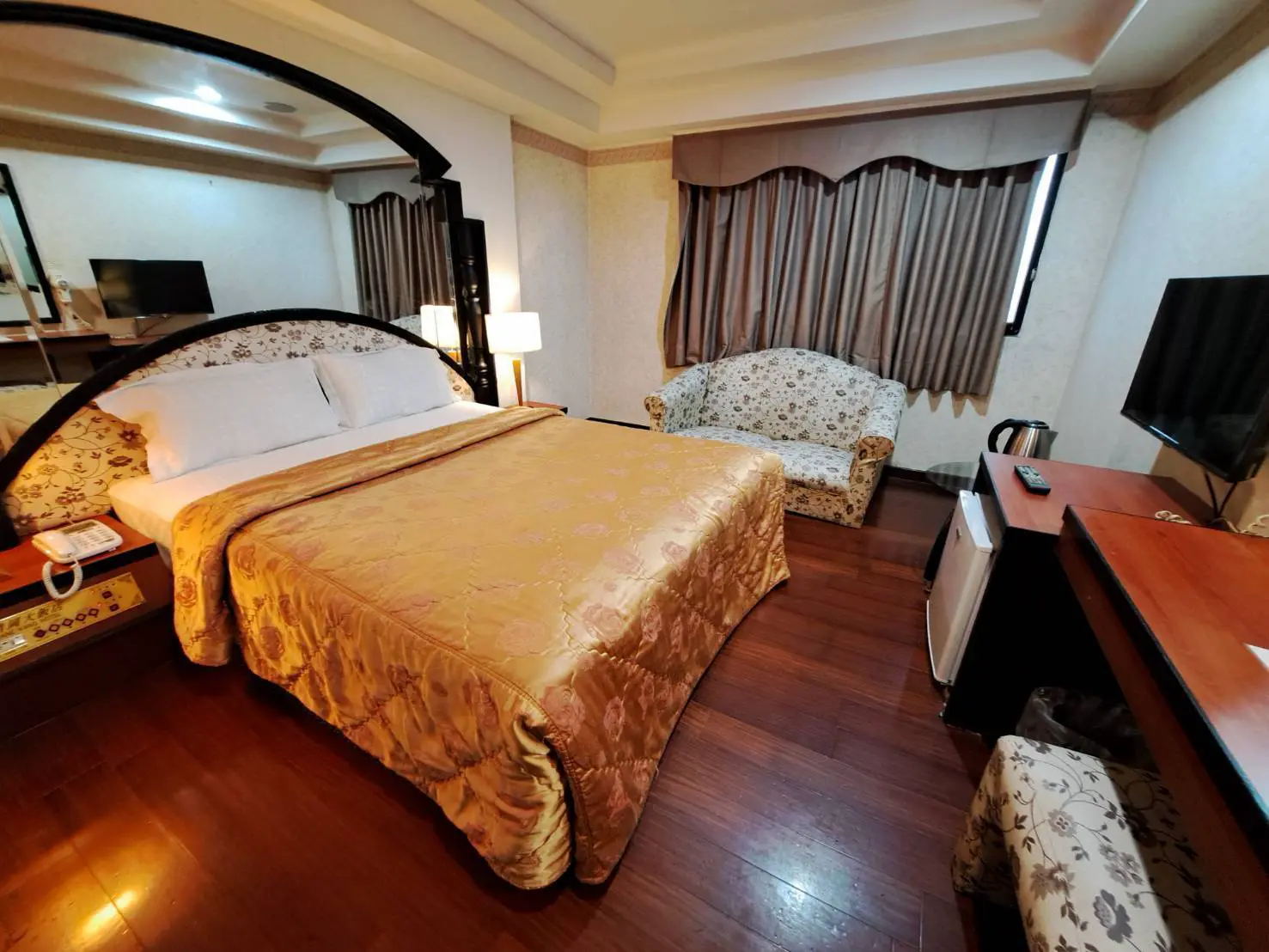 標準房（有窗）