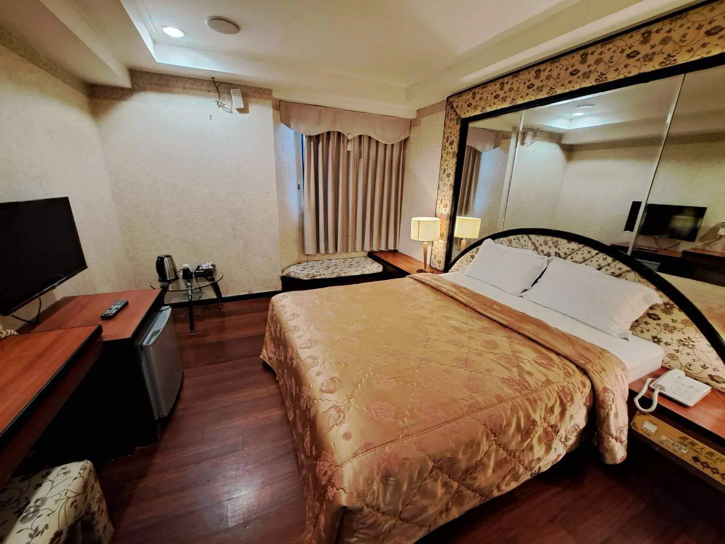 標準房（有窗）